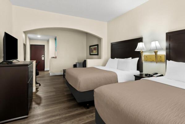 Quality Inn & Suites Lafayette Exterior photo