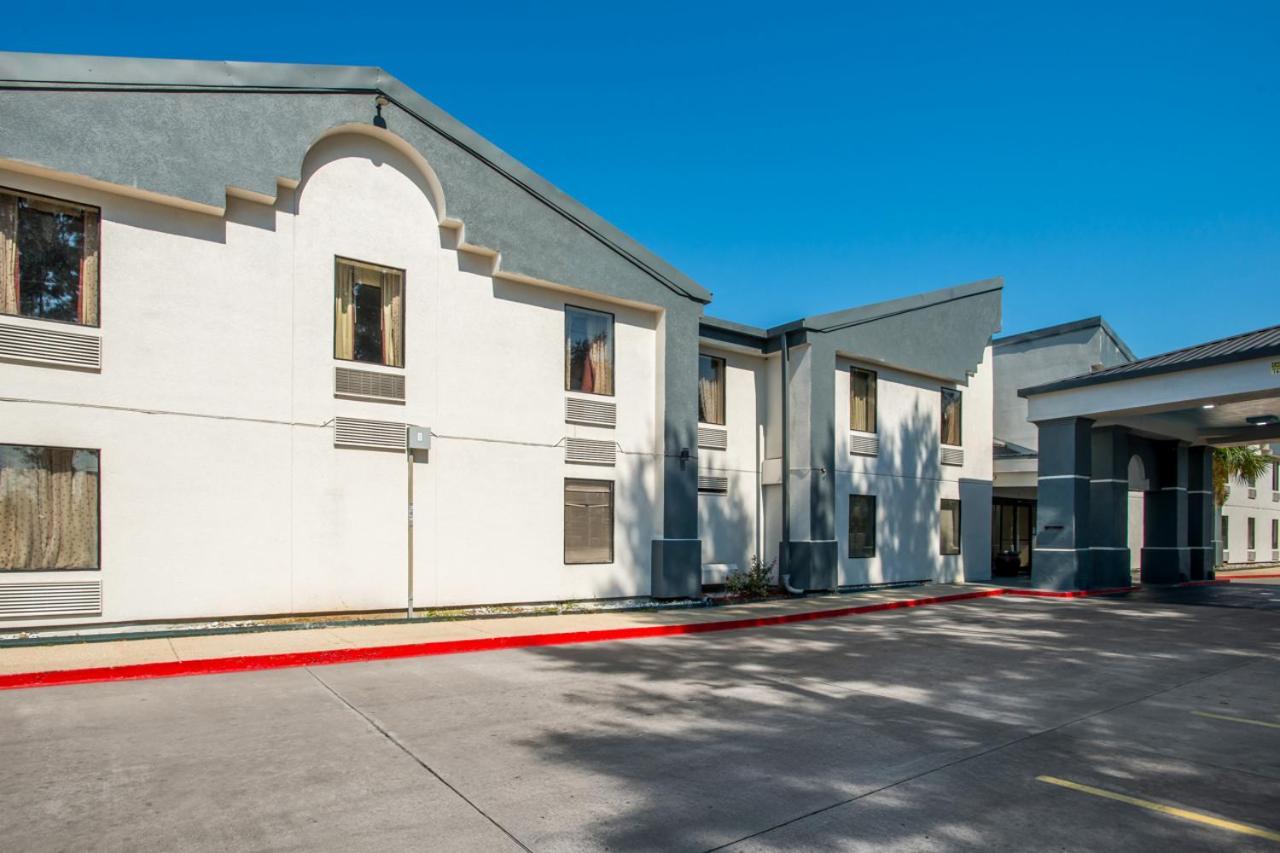 Quality Inn & Suites Lafayette Exterior photo